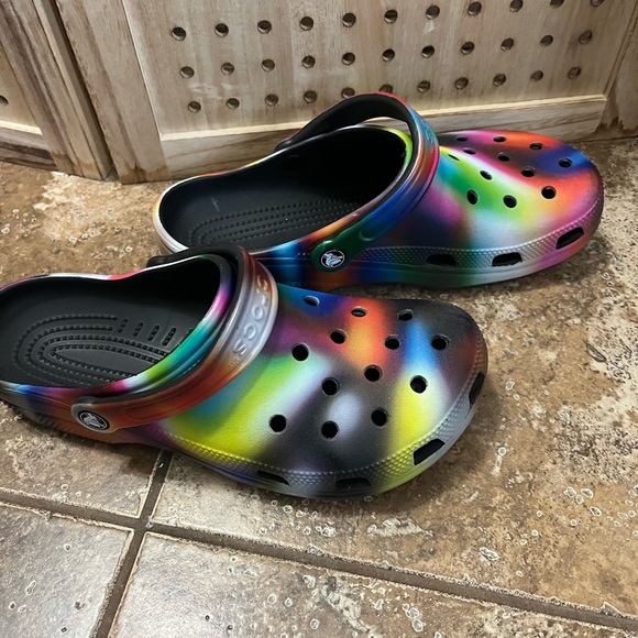Crocs classic new no box excellent condition unisex muti  colored size 9/11. - Picture 2 of 5